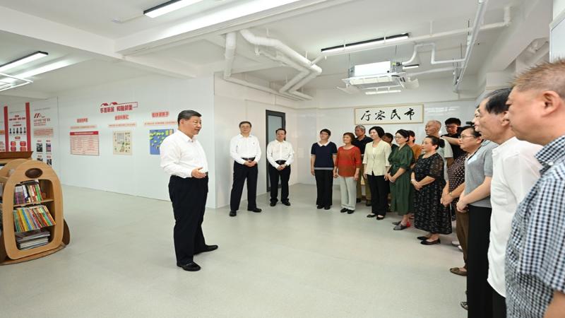习近平在上海考察时强调
全面践行人民城市理念 高质量推进城市更新